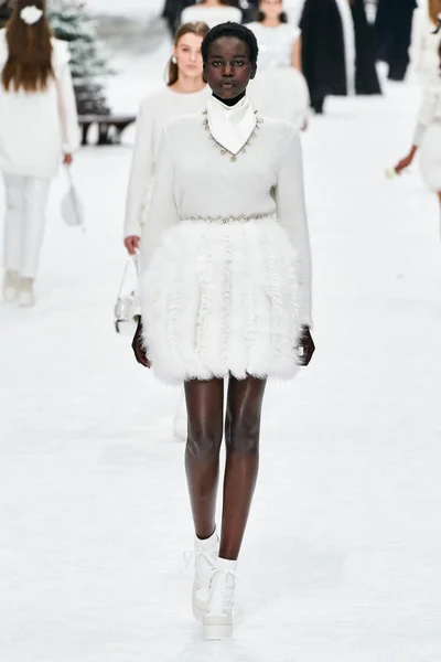 Look 68